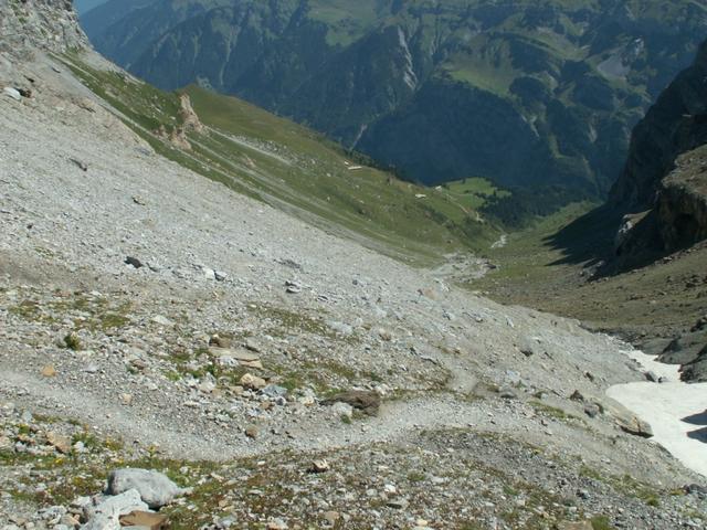 steil und steinig geht es nun runter Richtung Geissstein