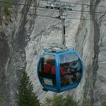 Göttibub Riccardo und Mäusi in der neuen Gondel der Tschinglen Seilbahn