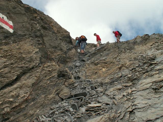 gut ersichtlich die Eisentreppen