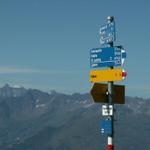 Wegweiser auf dem Fläscher Fürggli 2248 m.ü.M.