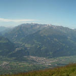 Breitbildfoto vom Fläscher Fürggli aus gesehen ins Rheintal