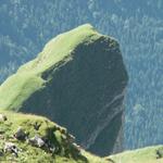 überall herausragende Felsen