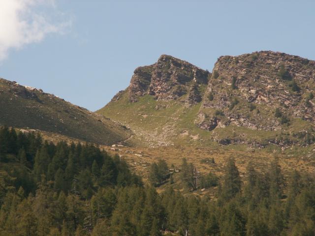 gut ersichtlich der Wanderweg der einem zum Pass de Buffalora bringt