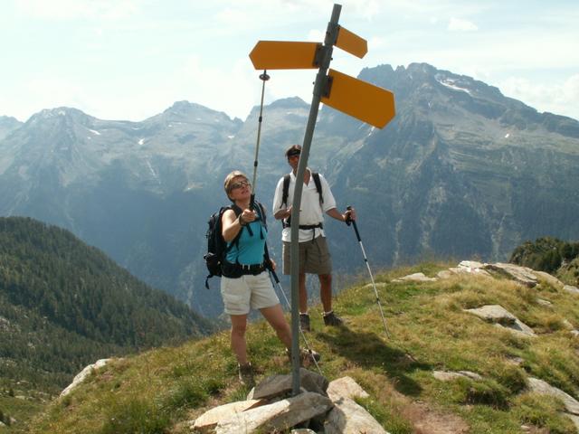 Mäusi und Siegfried bei der Wegkontrolle