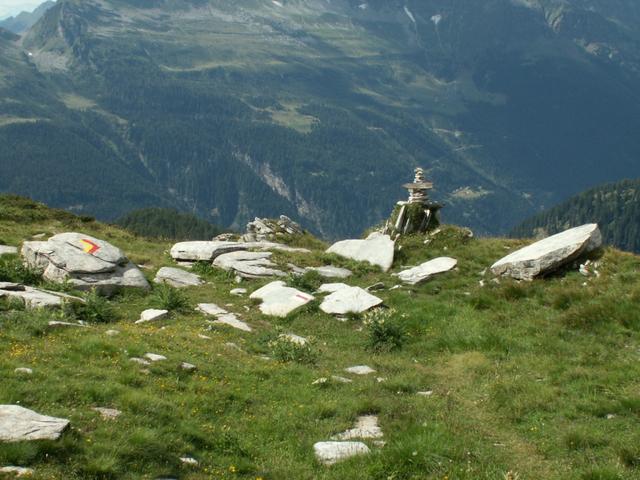 die Markierungen sind überall sehr gut. Auch Steinmänndli sind vorhanden