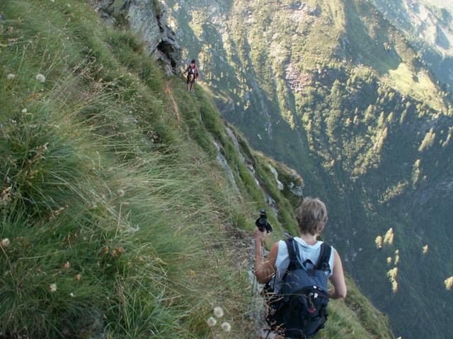 Wegverlauf mit Tiefblick