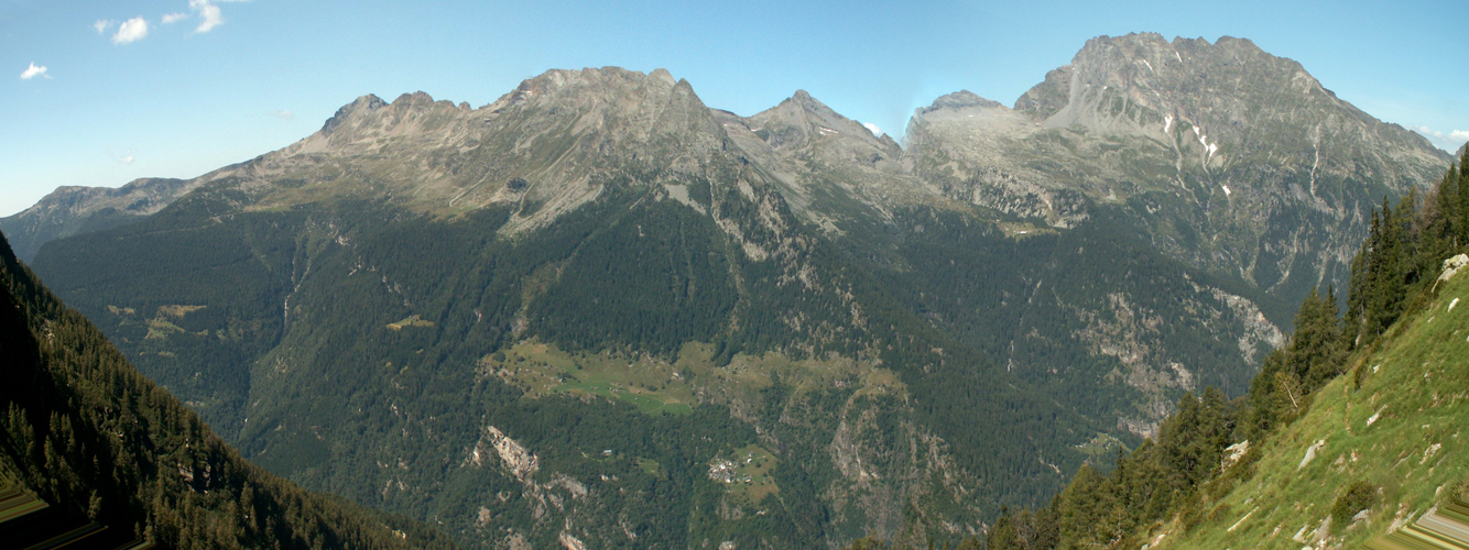 Breitbildfoto Calancatal