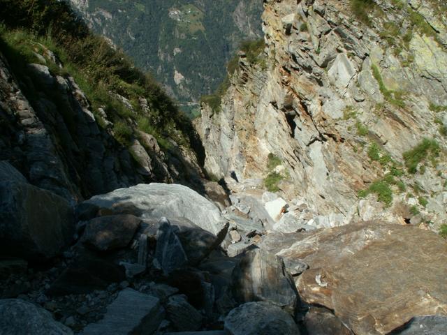 in der Aurigliaschlucht, mit Blick runter ins Calancatal