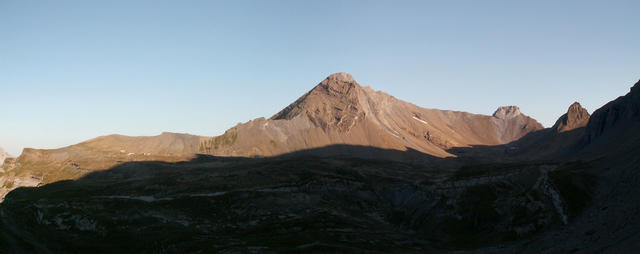 Breitbildfoto Nüschenstock, Scheidstöckli und Hintersulzhorn