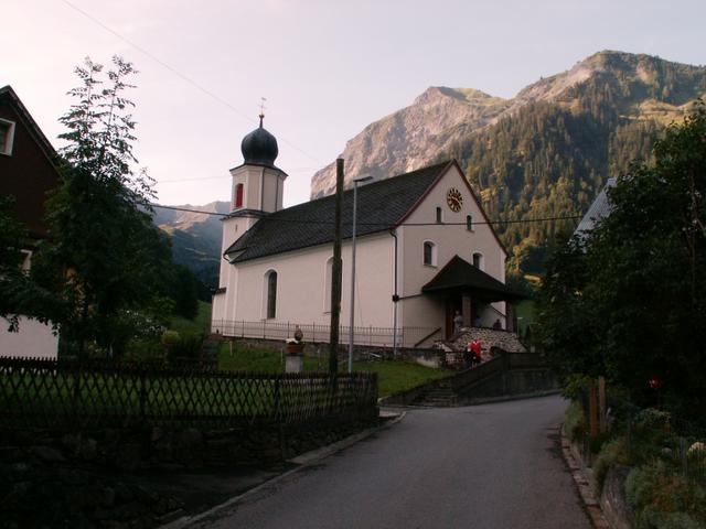 wieder einmal startet eine Wanderung von Weisstannen 1004 m.ü.M.