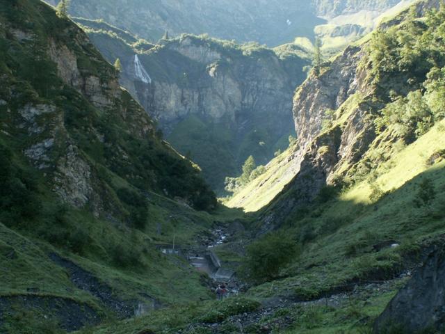 wir haben Batöni 1425 m.ü.M. erreicht