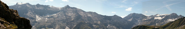 Breitbildfoto mit Ringelspitz, Tristelhorn, Piz Sax, Trinserhorn und Piz Sardona