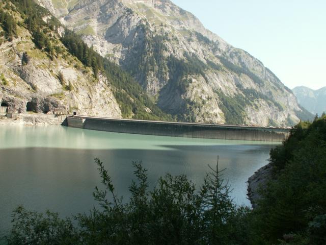 Blick auf die Staumauer vom Gigerwaldstausee