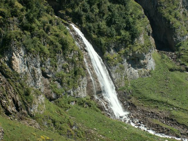 schöner Wasserfall