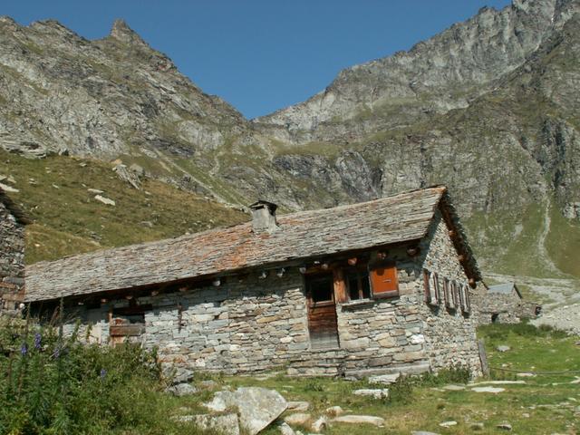 Alphütten auf der Alpe di Quarnei 2046 m.ü.M.