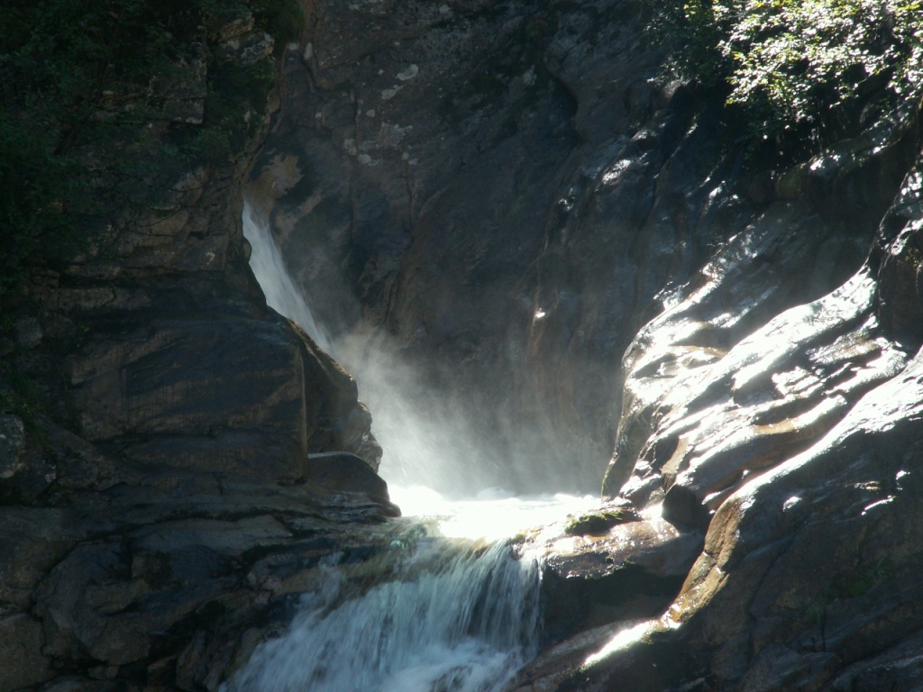 ein schöner Wasserfall