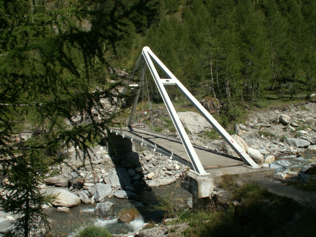 wir überqueren den Bach bei Punkt 1637 m.ü.M.