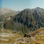 Breitbildfoto kurz vor dem Pass d'Uffiern, mit Blick Richtung Val Camadra