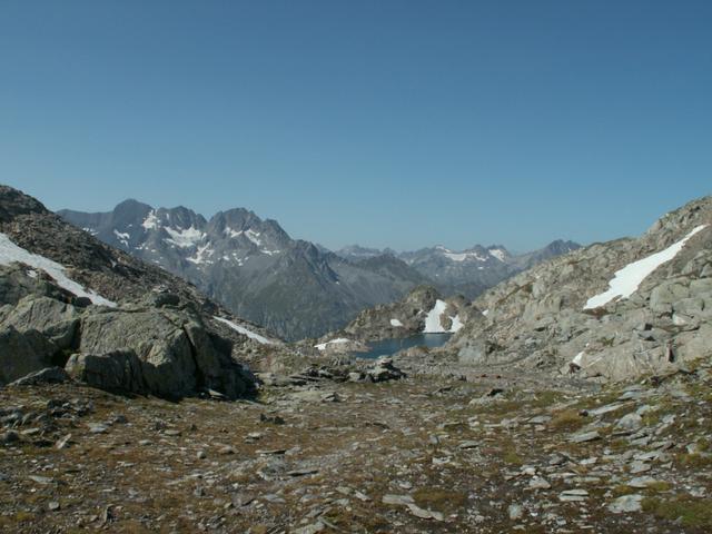 Blick vom Pass d'Uffiern 2628 m.ü.M. zum Lai d'Uffiern