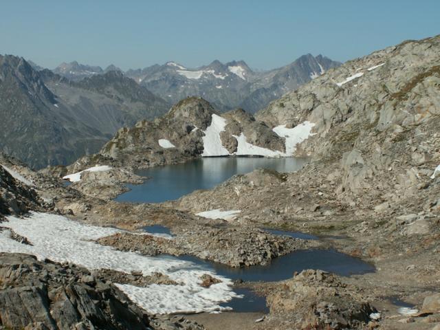 der wunderschöner Lai d'Uffiern ein paar Meter neben dem Pass d'Uffiern