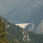 Blick zur Staumauer vom Lago di Luzzone