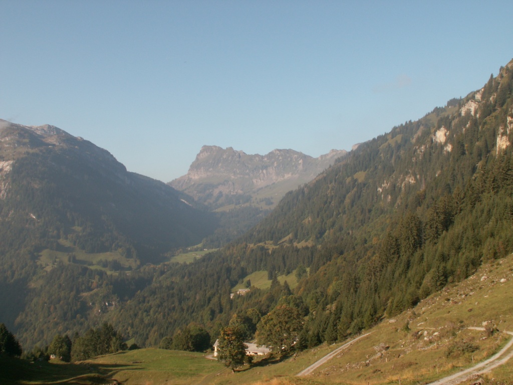 Blick Richtung Richisau und Pragelpass