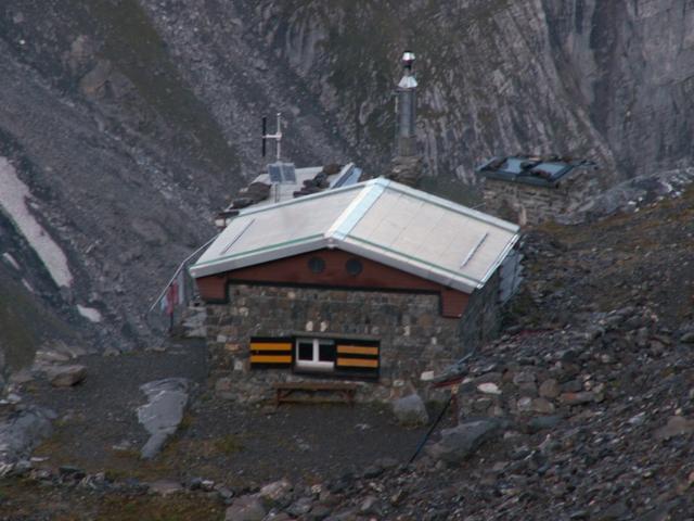 vorbei an der Gitschenhöreli Hütte 2325 m.ü.M.