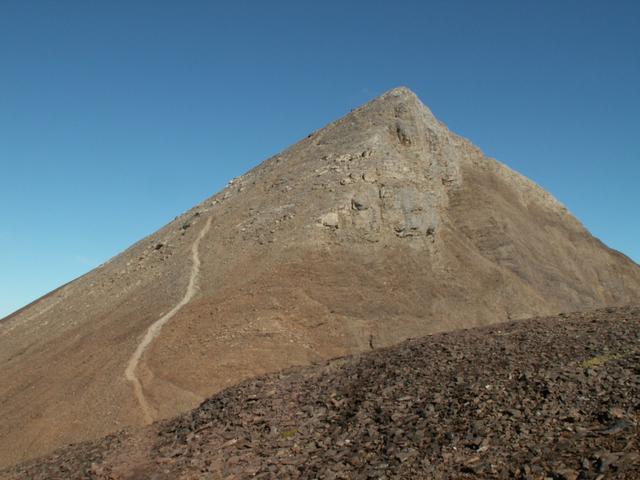 Blick zurück zur Pyramide des Uri-Rotstock