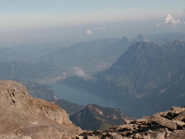 Tiefblick zum Urnersee