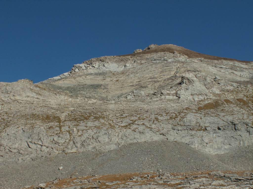 über diese Wand führt der steile Weg zum Uri-Rotstock
