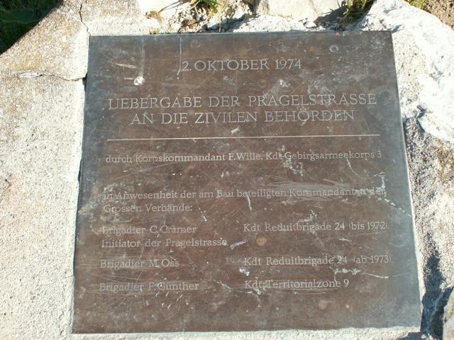 Gedenktafel beim Militärdenkmal