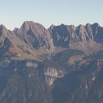 Breitbildfoto der Alvierkette. Dort oben waren wir auch schon