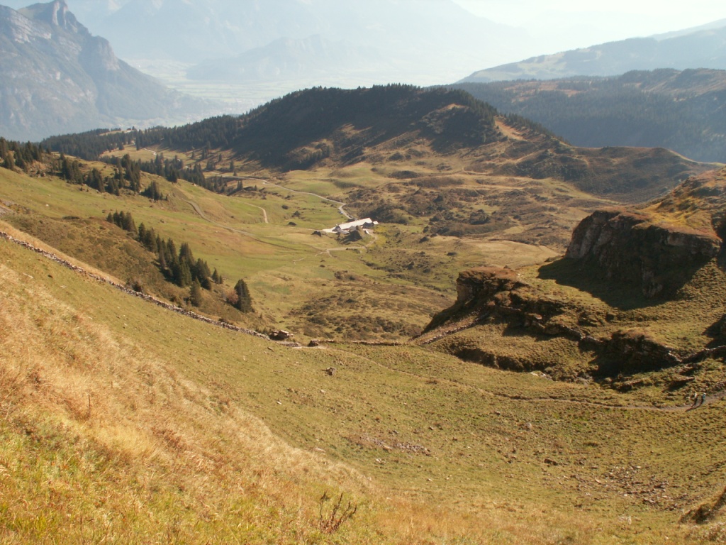 bei der Chammhüttli 2041 m.ü.M. mit Blick runter nach Mädems-Hintersäss