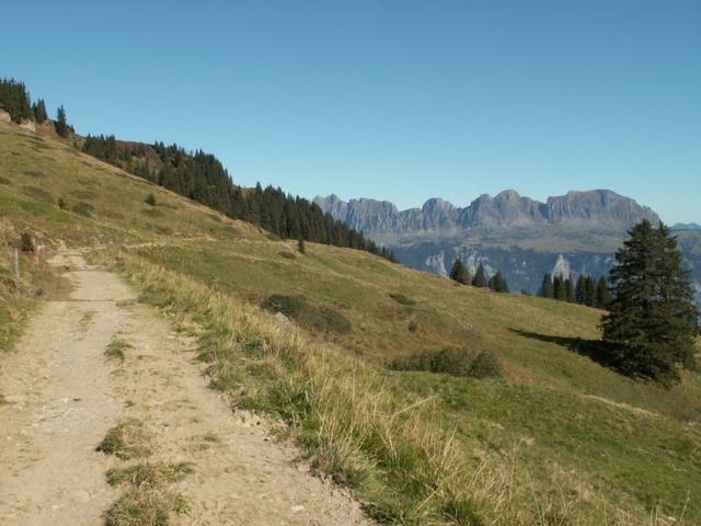 auf einfachem Weg geht es nun runter