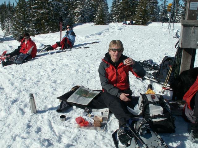 Mittagessen auf dem Jänzi. Bei dieser Aussicht, einfach genial