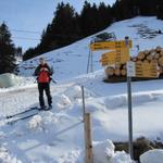 In Nüsell 1377 m.ü.M. heisst es Schneeschuhen anziehen