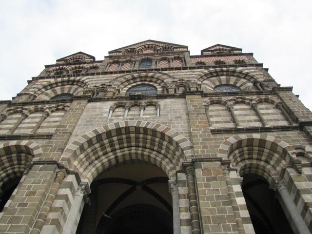 die Fassade der Kathedrale Notre-Dame