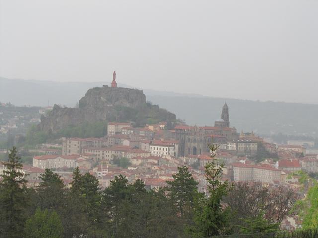 letzter Blick nach Le Puy eine schöne Stadt. Sie hat uns sehr gefallen