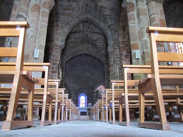 auch diese Kirche ist im romanischem Baustil erbaut