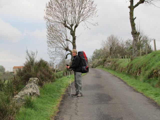 Mäusi hat mit Laufen und mit dem Rucksack keine Probleme