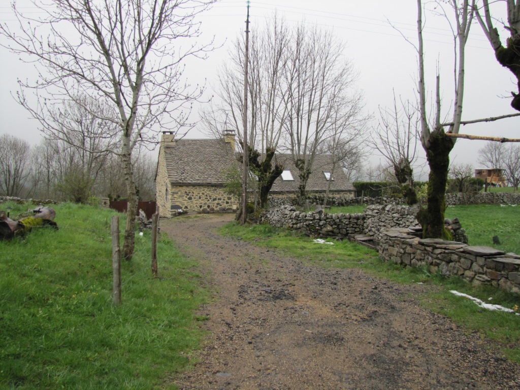 kleine Bauernhöfe bei Belvezet