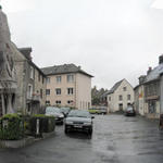 Breitbildfoto vom Dorfplatz St.Chély d'Aubrac