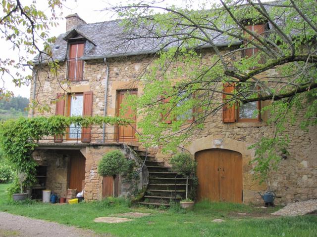 schönes Haus kurz vor dem Dorfeingang von St.Côme d'Olt