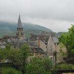 St.Côme d'Olt und Kirche mit dem berühmten gedrehten Glockenturm