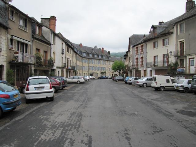 der Hauptplatz von St.Côme d'Olt