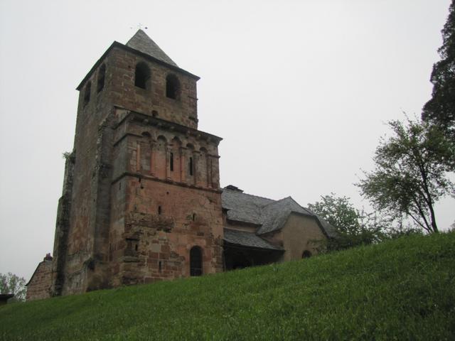 letzter Blick zurück zur schönen Kirche St.Pierre de Bessuéjouls 