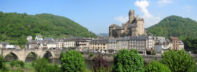 sehr schönes Breitbildfoto von Estaing