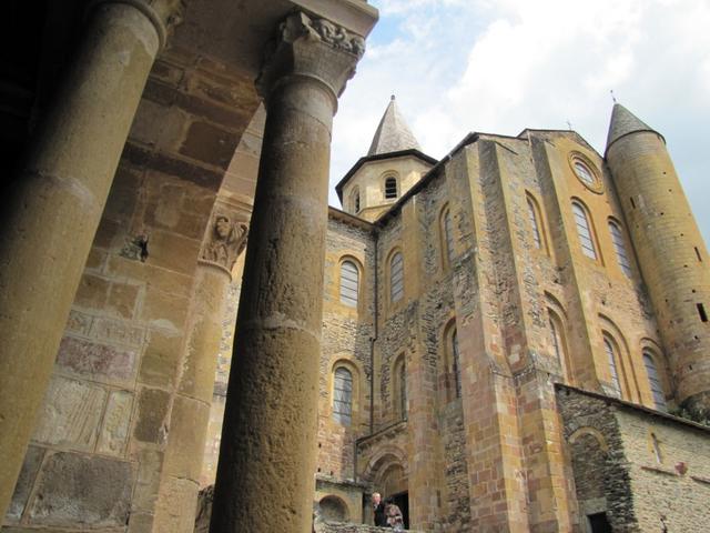 Blick zur Kathedrale vom Kreuzgang aus gesehen