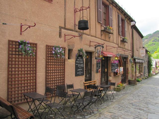 schönes Restaurant mit Terrasse