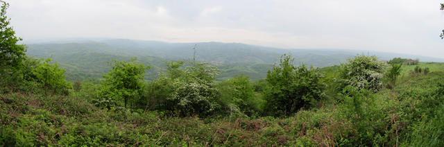 Breitbildfoto der Hügellandschaft kurz vor Decazeville